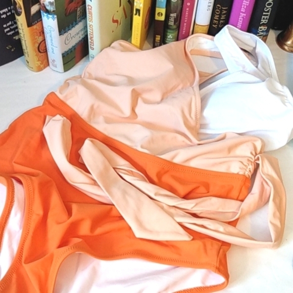 CUPSHE ORANGE AND WHITE COLOR BLOCK ONE PIECE WRAP TIE SWIMSUIT SIZE XS  NWT - Picture 12 of 12